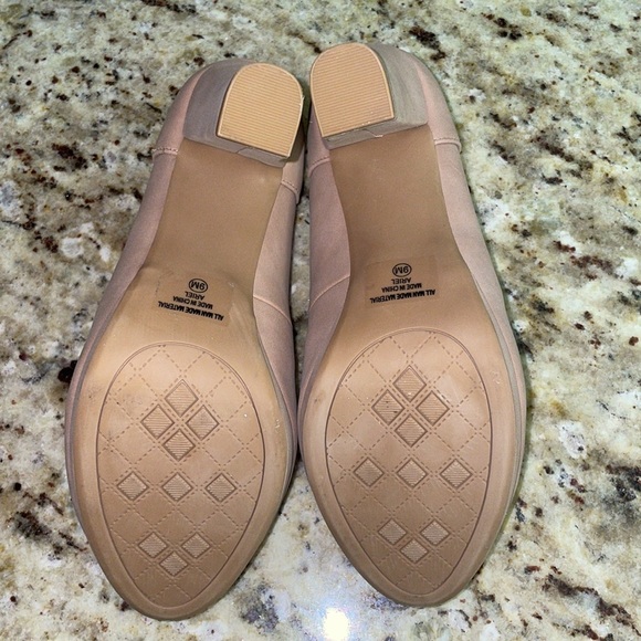 Nude Heels - Picture 5 of 5